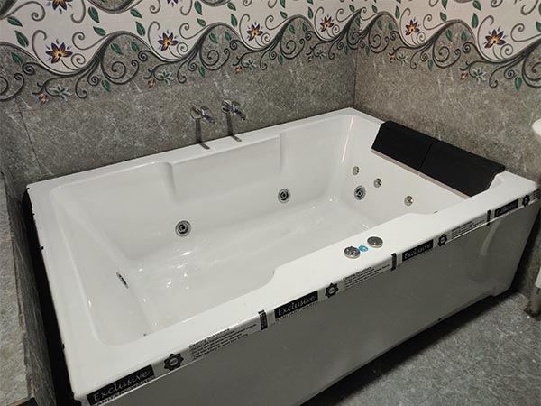 Rajubai Lodging & Boarding Guest House