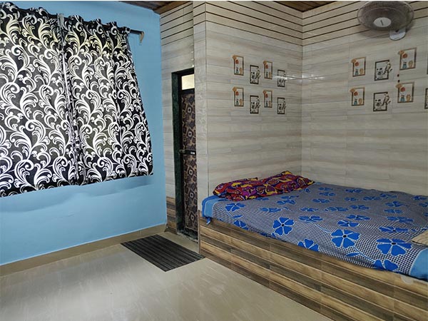 Rajubai Lodging & Boarding Guest House